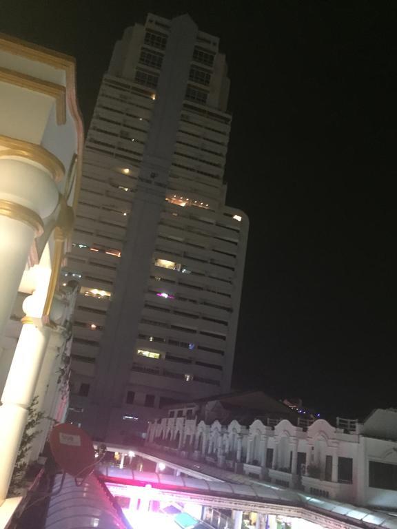 Cafe De Paris Hotel Patong Bagian luar foto